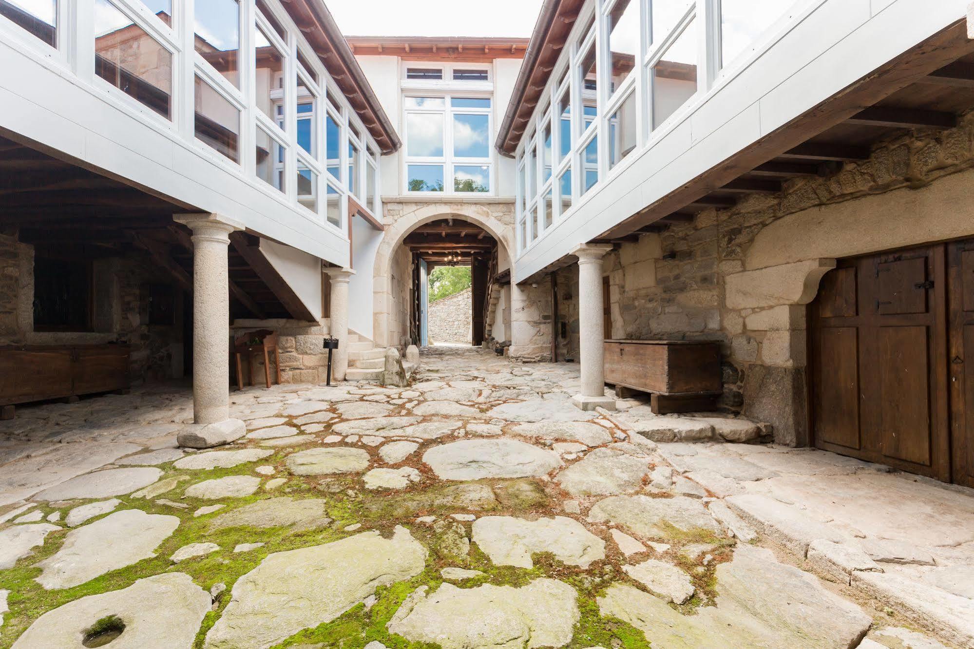 Отель Pazo Da Pena Manzaneda Экстерьер фото
